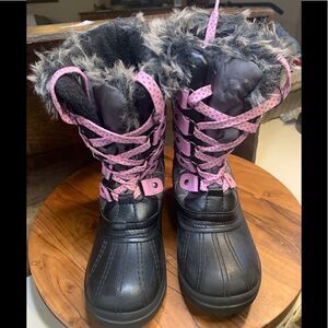 Quest youth girls boot.  Inv 5287